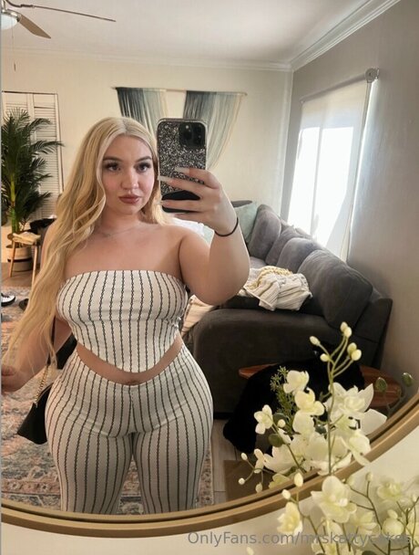 japanese blowjob onlyfans hot pictures