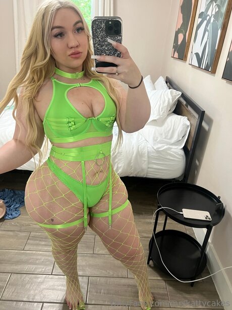 Mrskattycakes nude model photos