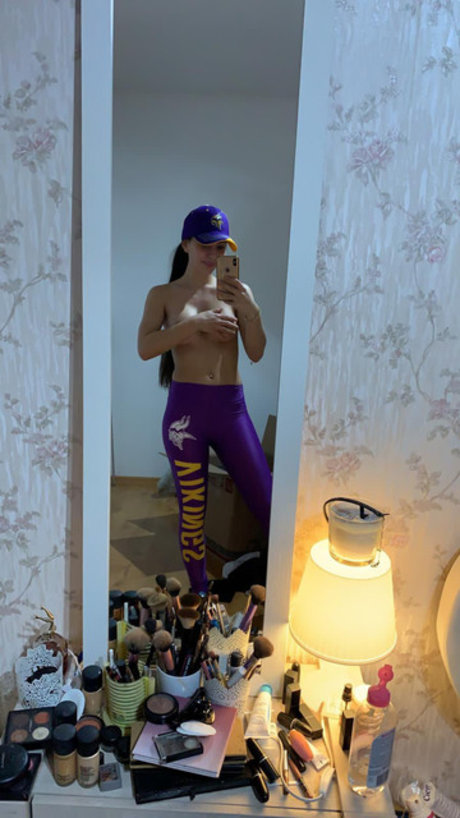 bodybuilder nude onlyfans adult pic