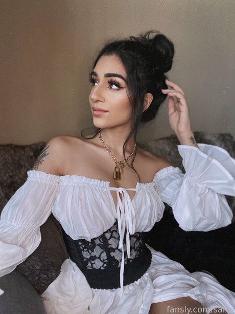 Saira Rose_ hot star picture