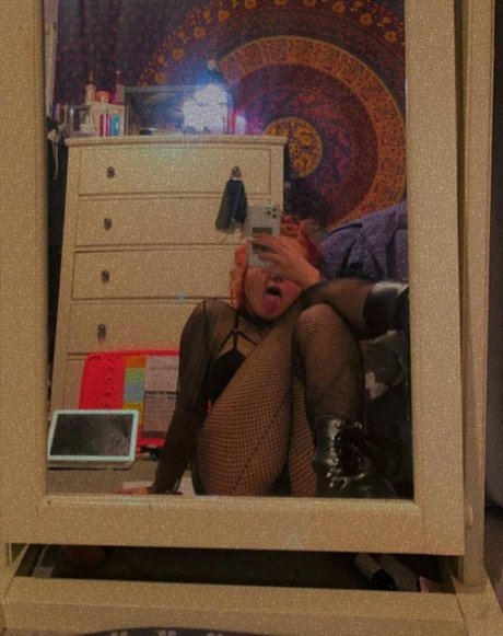 Gothicbratgf_ perfect actress pictures