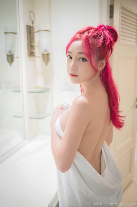 Bunny ged nude actress pic