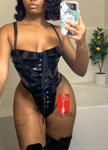 Bay Belle nude star photos