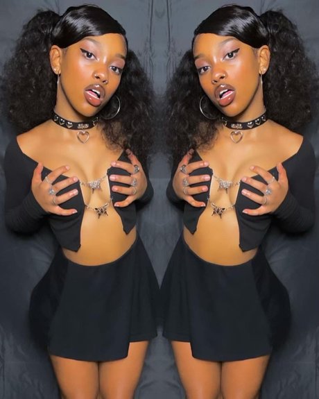 Little Me free pornstar photo