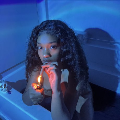 Little Me xxx model pic