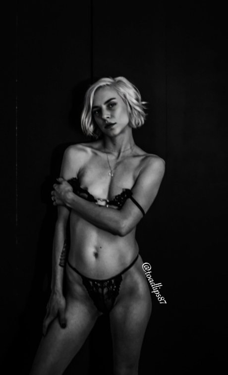 _Toadlips model sex picture