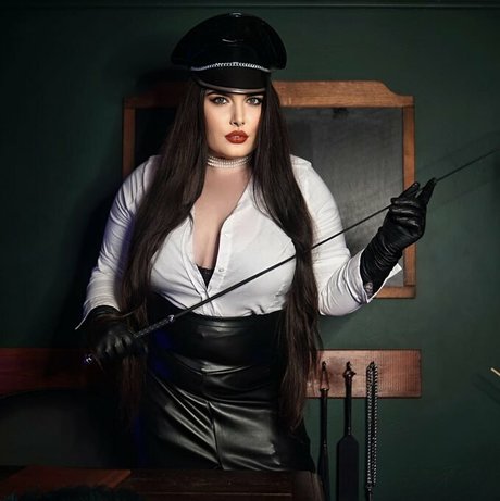 Mistress Karino xxx pornstar archive