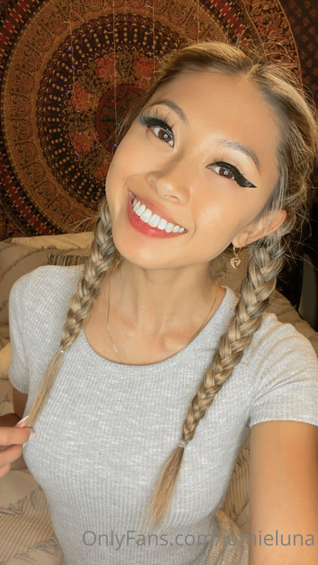 skinny ebony teen onlyfans beautiful pictures