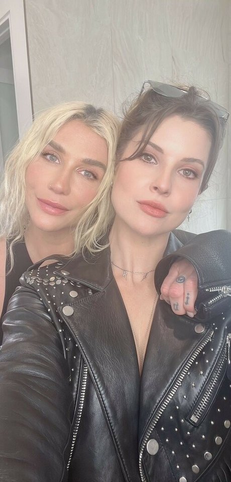 black lingerie onlyfans free nude pics