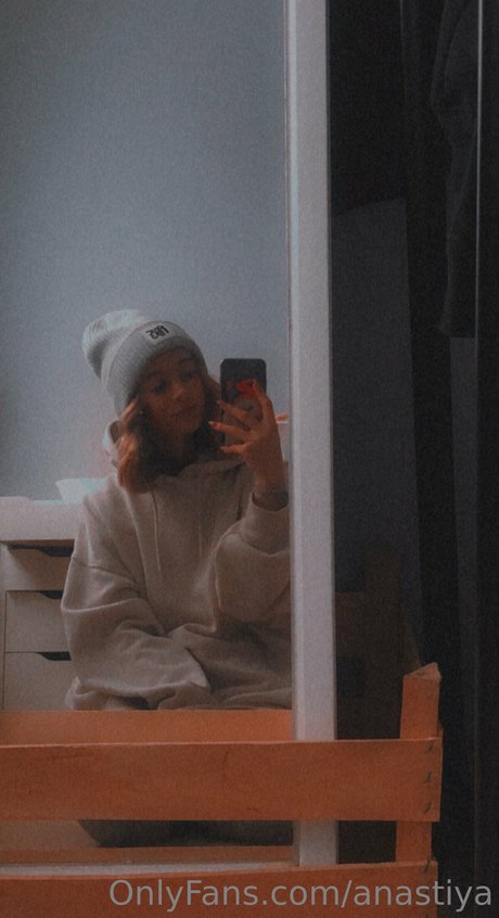 Anastiya naked pornstar photo