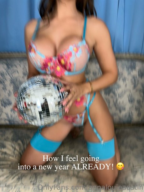 Anna Louise perfect model images