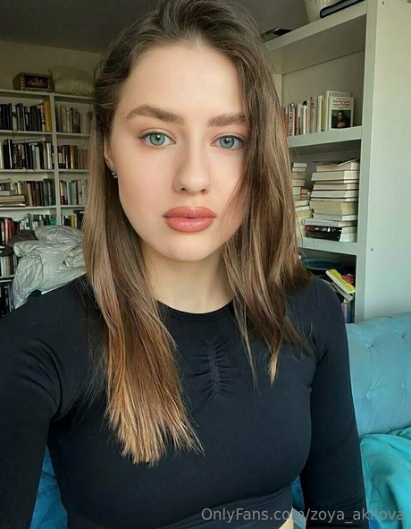 zoya akilova pornographic actress photos