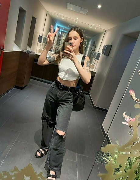 zoya akilova beautiful pornstar archive