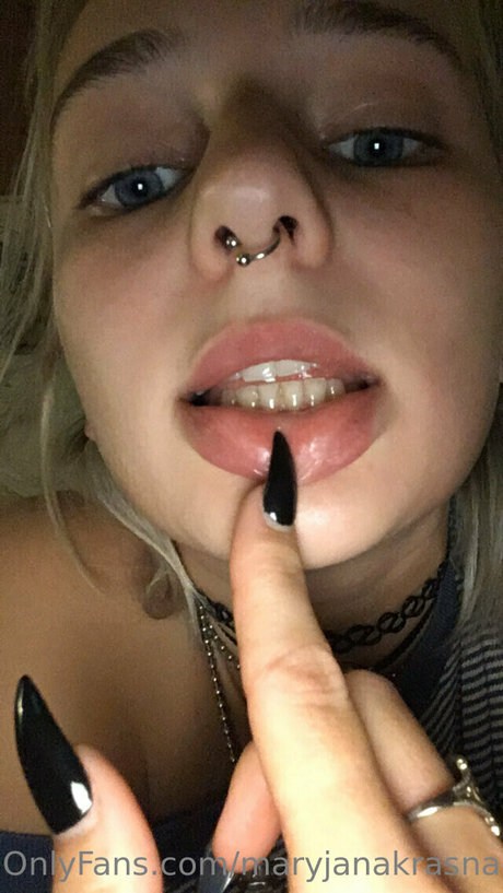 Maryjanakrasnapanna pornstar erotic gallery