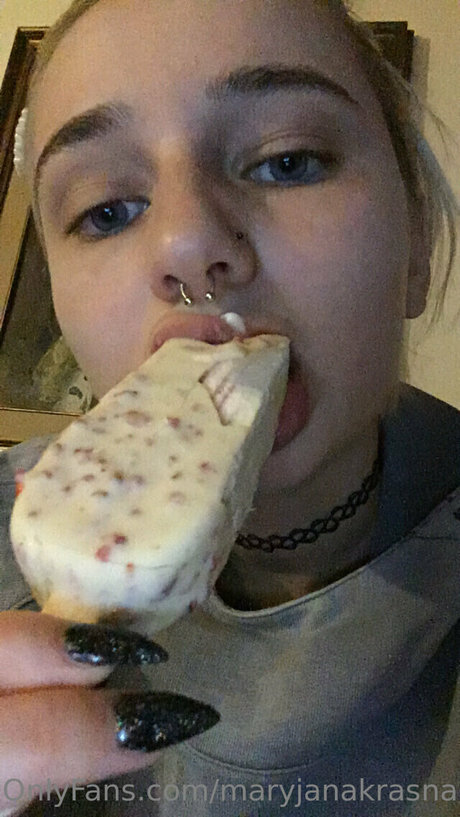 Maryjanakrasnapanna pornstar sexy galleries
