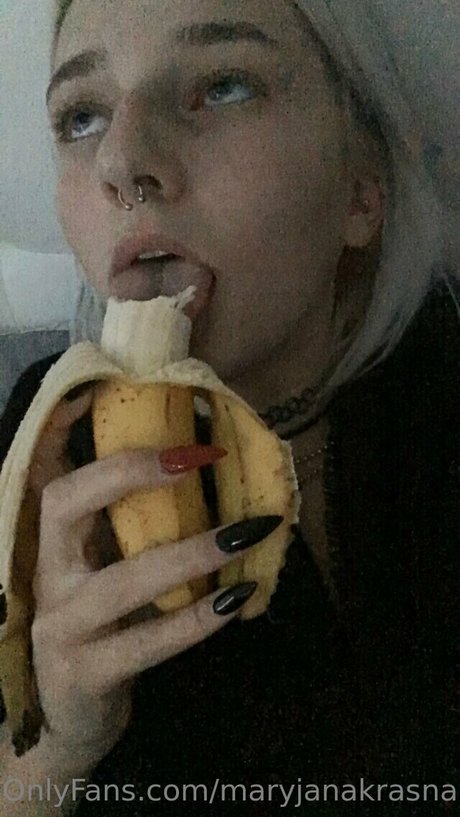 Maryjanakrasnapanna naked model pictures