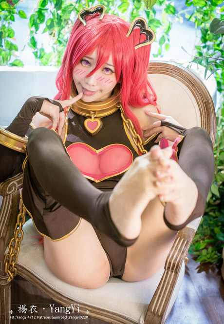 _YangYi model erotic pictures