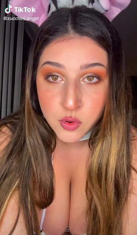 Zucchini pretty pornstar archive