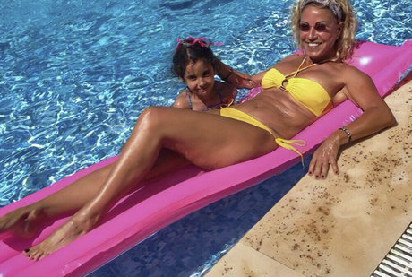 Zumrut Nural Dorman high quality actress photos