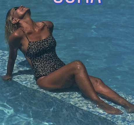 Zumrut Nural Dorman star hd archive