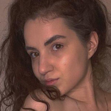 zulanass naked star img