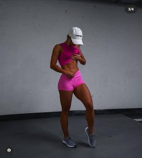 Zuzana Kardos hd actress pictures