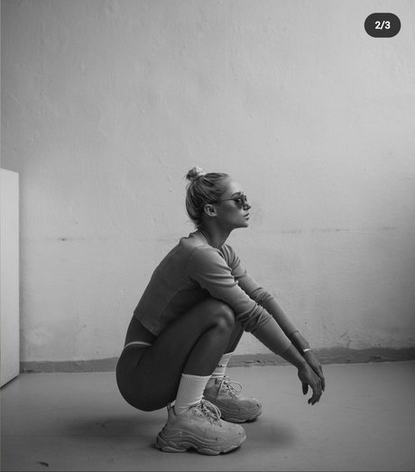 Zuzana Kardos model nudes pic