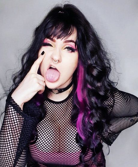 Zuzu Cosplay hot model gallery