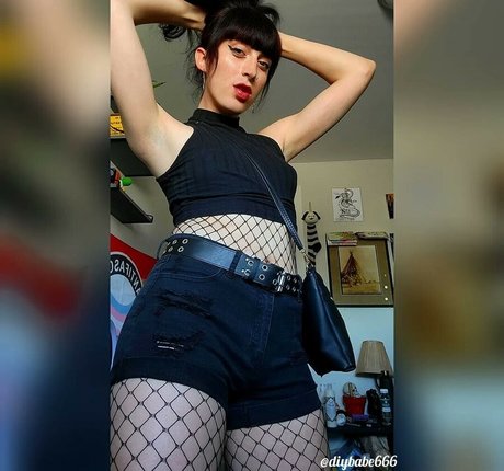 ZuzuFlowers naked pornstar photos