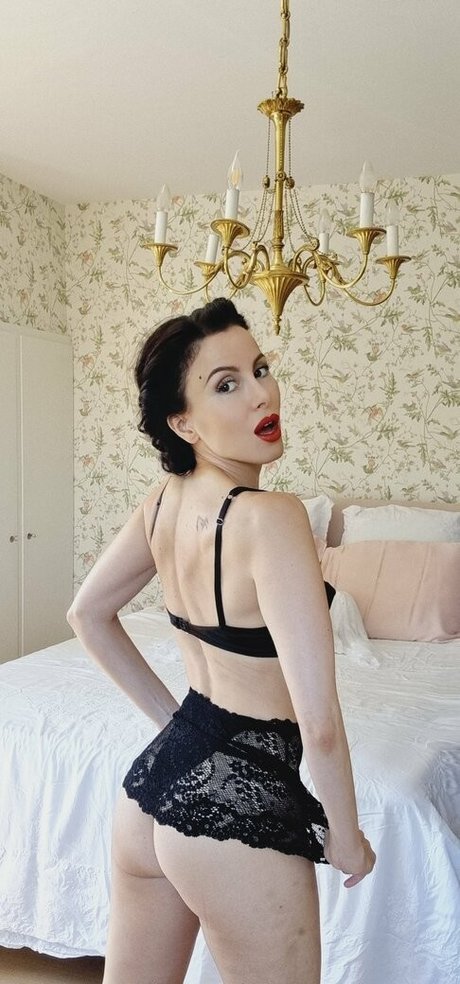 Abigail Abton sex model pictures