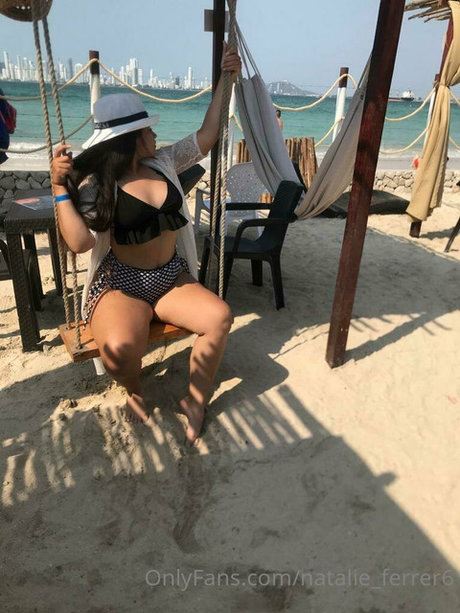 blonde babe onlyfans sexy pic