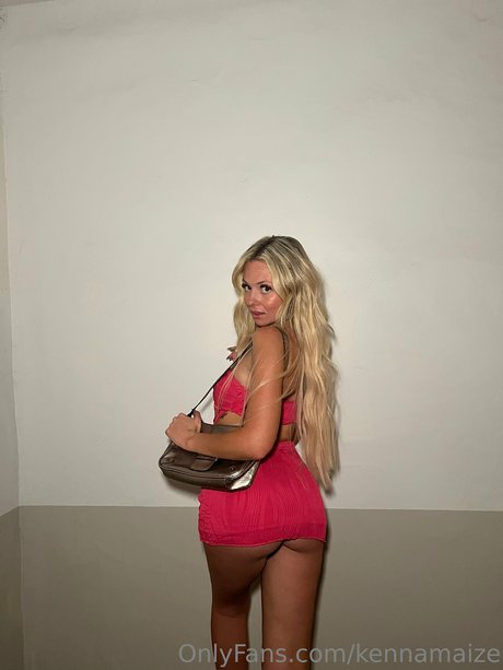 Kennamaize Kenna naked pornstar picture