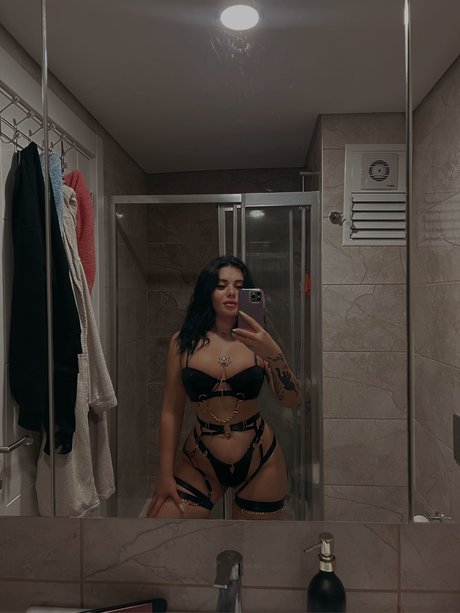 latina feet onlyfans beautiful nude picture