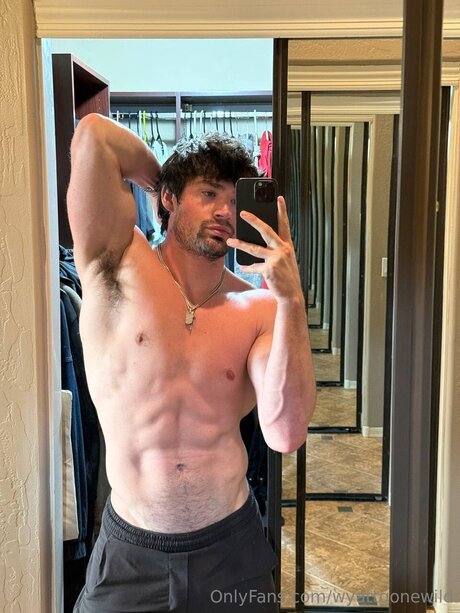 Wyattgonewild model sexy pics