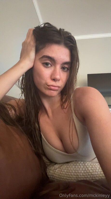 Mckinleyy pornstar top img