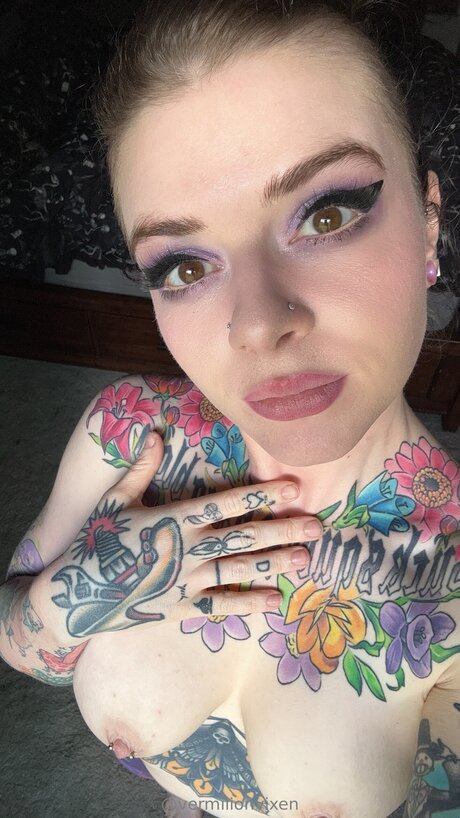 Vermilionvixen star erotic images