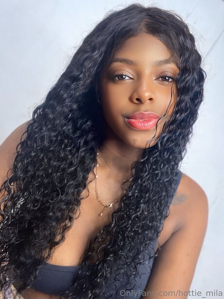 Hottie Mila pretty actress archive