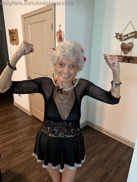 Lindahope1939 model best pic