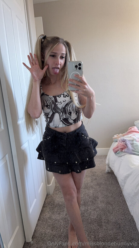 Missblondebunnyvip top actress pictures