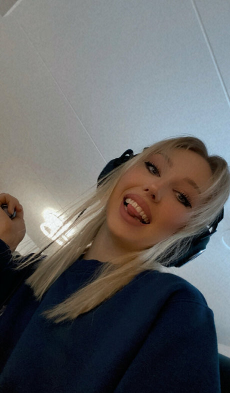 famous onlyfans porno pics