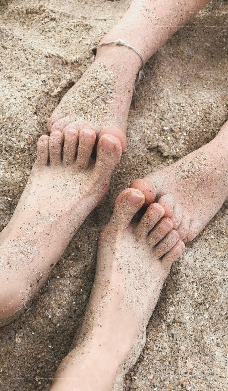 Lily Quinn top model photo