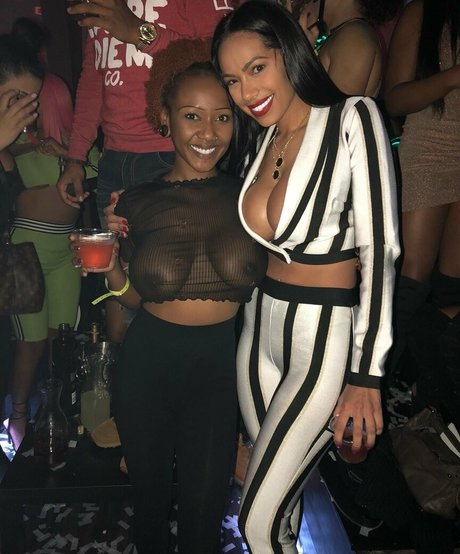 zolarmoon_ model top galleries