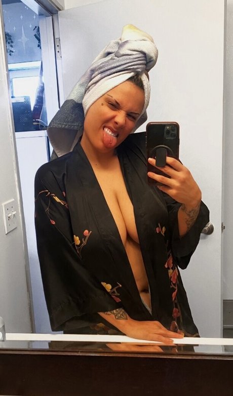 Zombiunicorn hot actress galleries