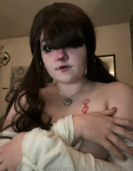 zomcel sexy actress gallery