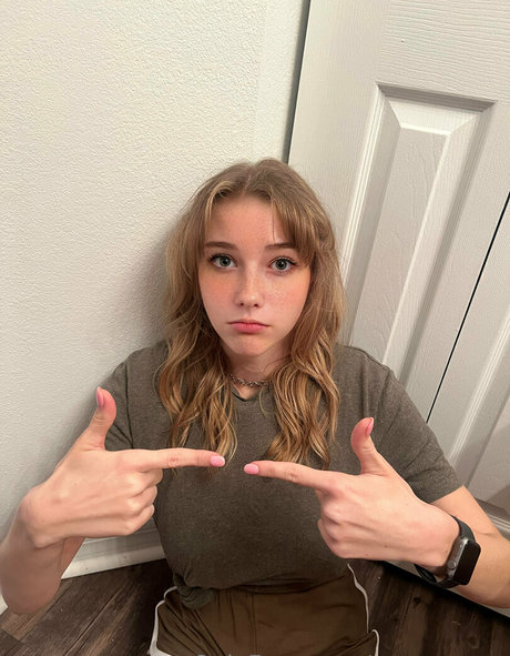 cheerleader onlyfans beautiful naked pic