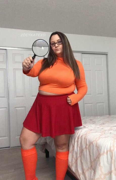 zoeykatexo2 actress photo