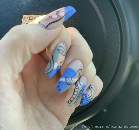 Goddess Amanda pretty model photos