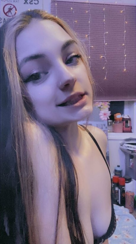 Indicaorsativa nude star images