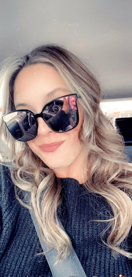 Layla Jones pornstar hot pics