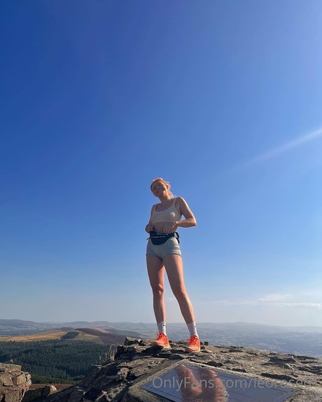 Leo Rose model nudes images